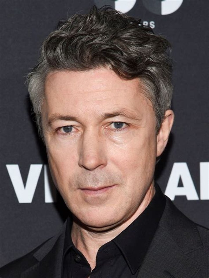 Uncover the Incredible World of Aidan Gillen: From 