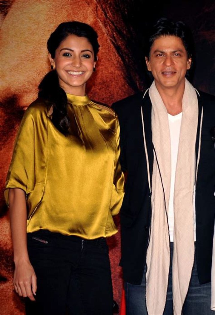Unforgettable Chemistry: Anushka Sharma and Shahrukh Khan in Rab Ne Bana Di Jodi