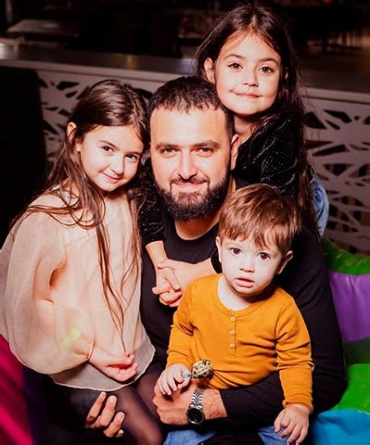 Exploring the Life of Arkadi Dumikyan&rsquo;s Wife: A Tale of Love, Support, and Mystery