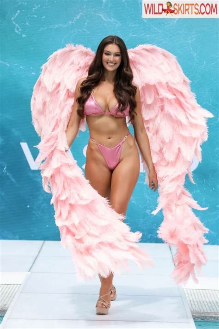 Understanding the Phenomenon of Beauty and Brains with a Twist: Nudes in Modern Media