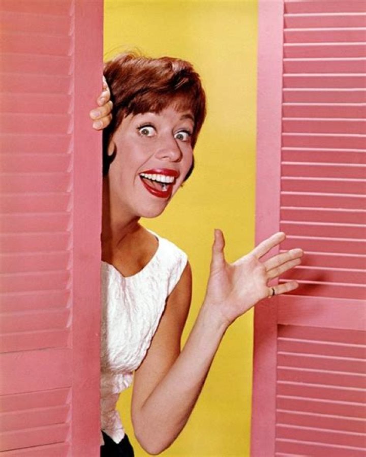 Carol Burnett: A Legendary Comedian Who Redefined Comedy