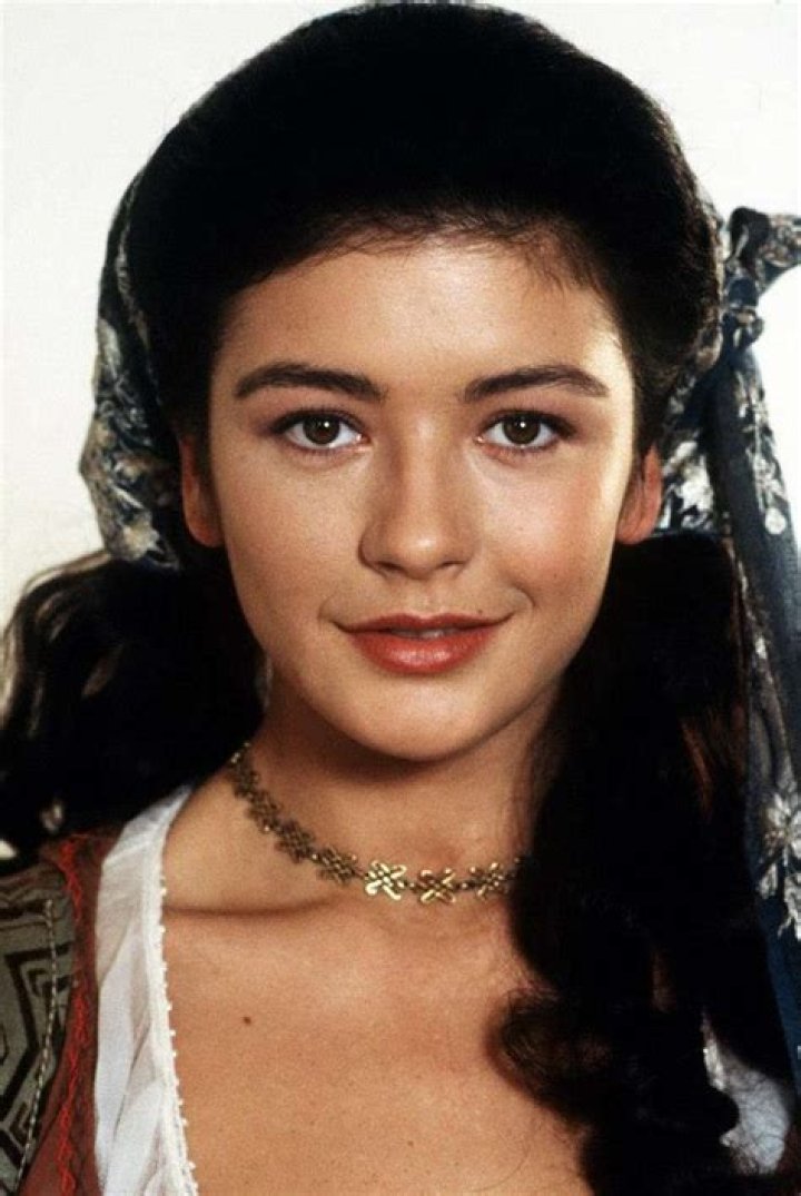 The Remarkable Journey of Catherine Zeta-Jones: A Young Star on the Rise