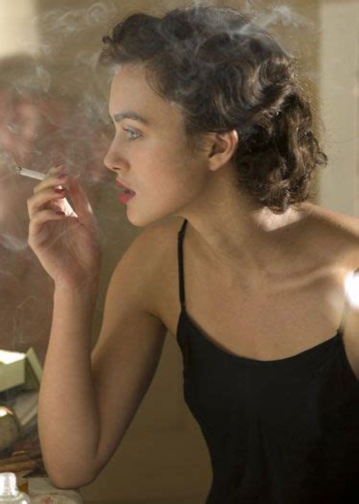 Cote de Pablo Smoking: The Truth Behind the Rumors