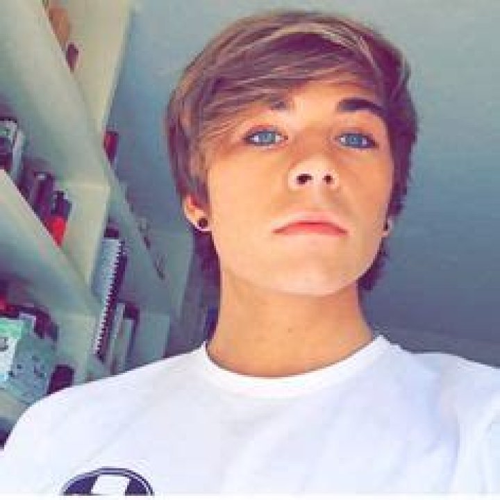 Cute Guys on Instagram: The Ultimate Guide to Finding Your Favorite Male Influencers