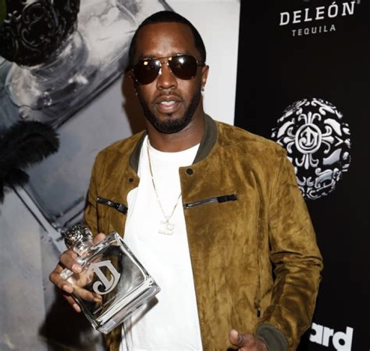 Discovering the Luxurious World of DeLe&oacute;n Tequila Extra A&ntilde;ejo and P Diddy's Influence