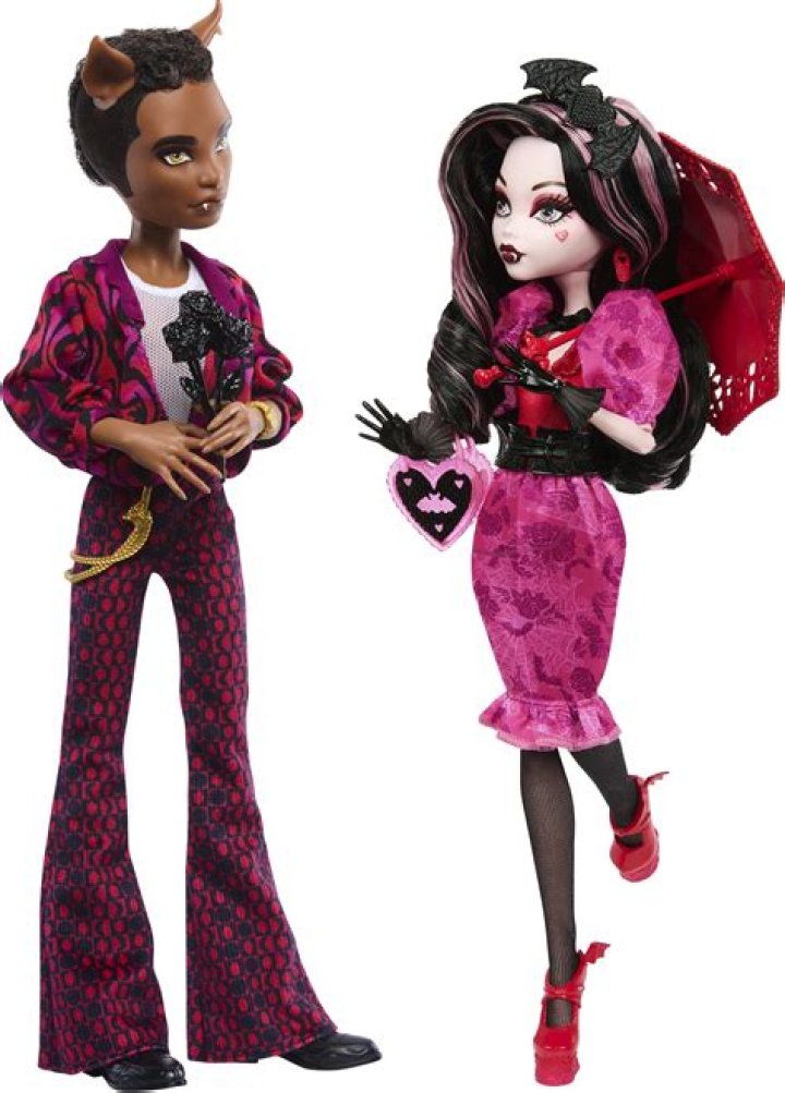 Exploring the Enchantment of Draculaura and Clawd: A Monster High Love Story