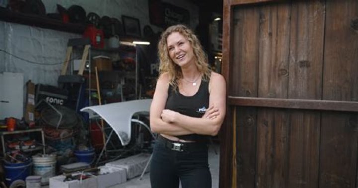 Emily Reeves: A Comprehensive Look at the Life and Career of a Rising Star