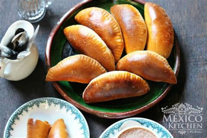Discovering the Delight of Empanadas de Calabaza