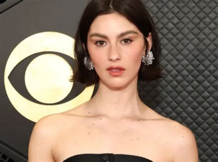 Gracie Abrams Age: Discovering the Rising Star of Pop Music