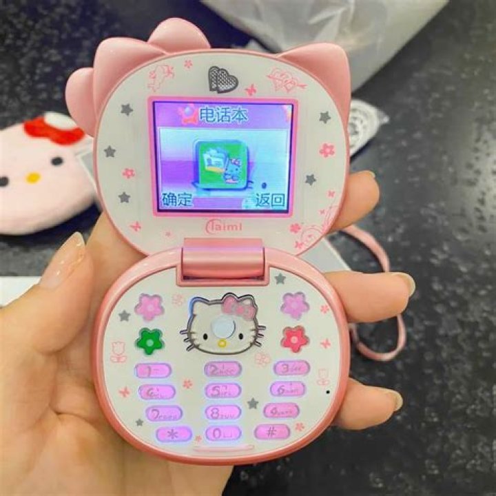 Hello Kitty Flip Phone: A Nostalgic Trend Reimagined