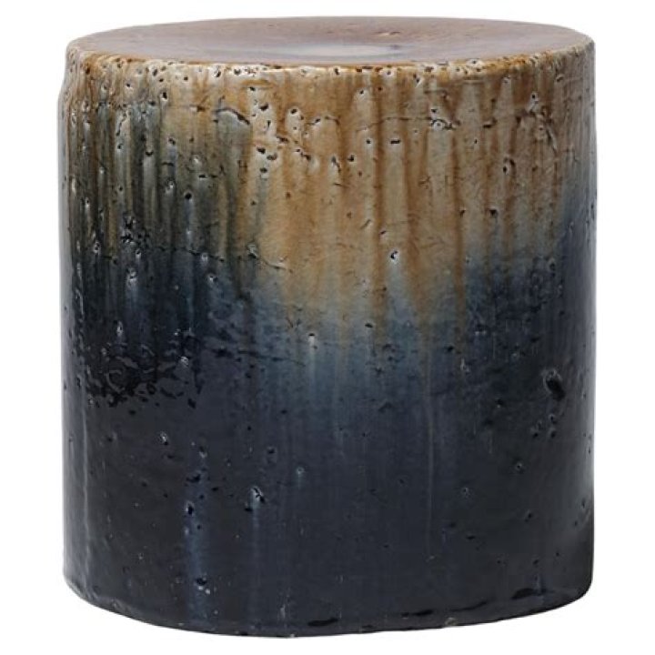 Discover the Allure of the HM Ceramic Side Table