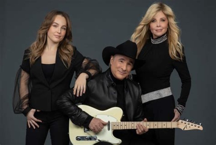 Know the Number of Kids Clint Black Has!