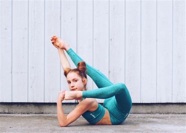 How Old is Anna McNulty? Discovering the Age of this Rising Star