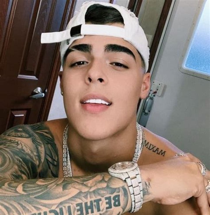 How Tall Is Lunay? Uncovering the Height of the Puerto Rican Sensation