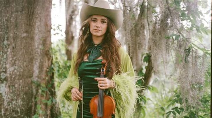 Unveiling the Truth: How Tall is Sierra Ferrell?