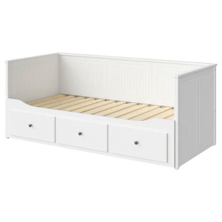 IKEA Day Bed: The Ultimate Space-Saving Solution for Your Home