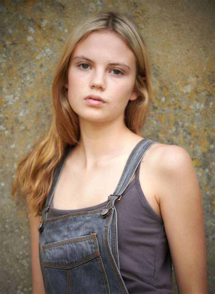 Unveiling the Talented Isla Johnston: Everything You Need to Know About Her Age and Career