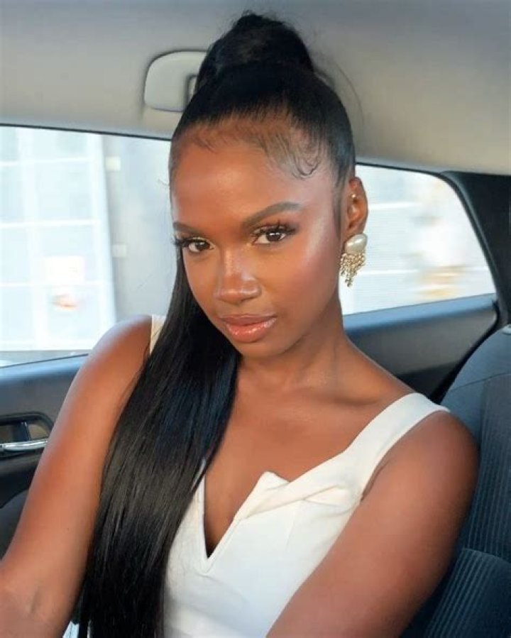 Lip Stick Alley: A Comprehensive Exploration of a Digital Community