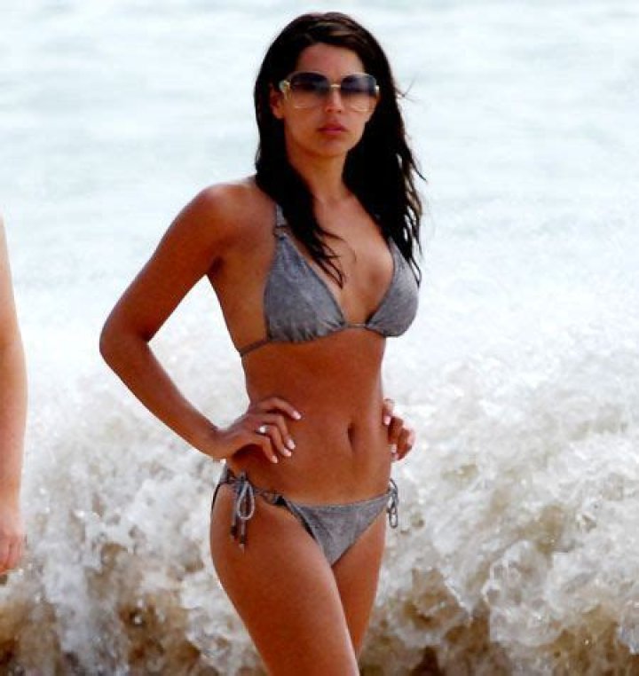 Unveiling Liza Lapira Measurements: A Comprehensive Insight into the Life of the Talented Actress