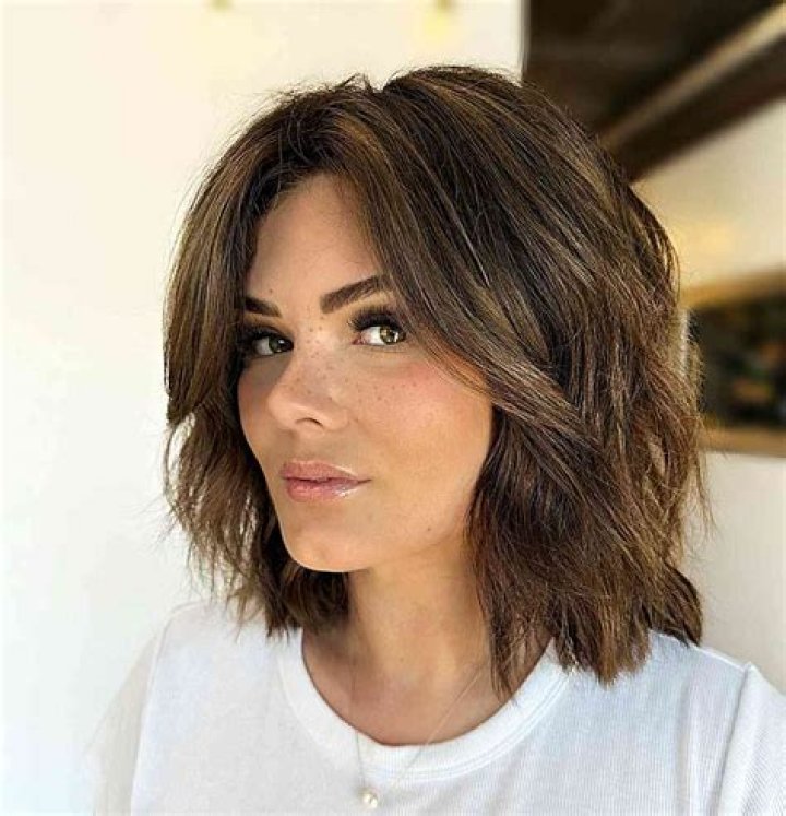 The Perfect Long Layered Bob: Elevate Your Hairstyle Game