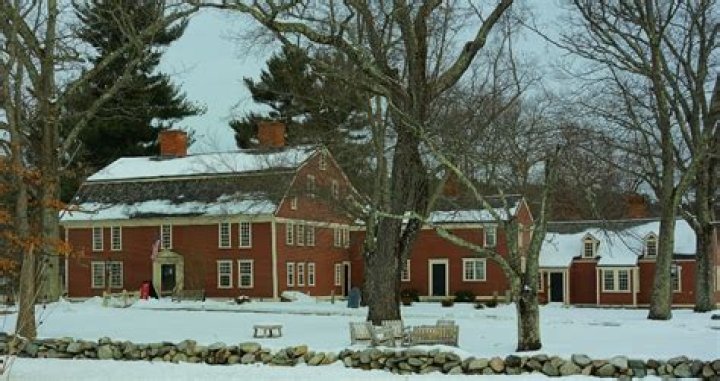 The Comprehensive Guide to Longfellow Inn: A Historical Retreat