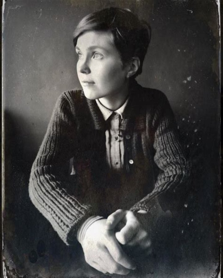 Maire Saaritsa: The Life and Journey of a Remarkable Artist