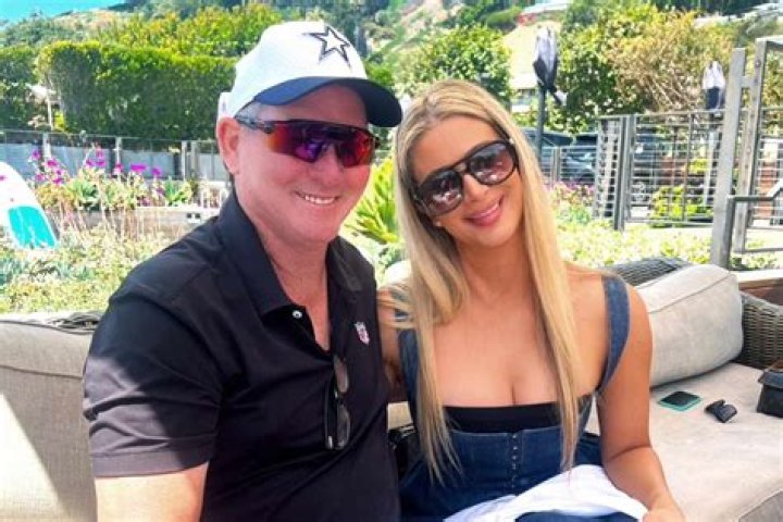 Mike Zimmer's New Wife: A Comprehensive Journey from Personal Life to Public Persona