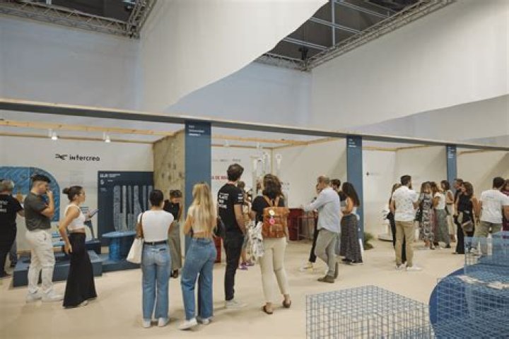 The Vibrant Essence of Nude Valencia: An In-Depth Perspective