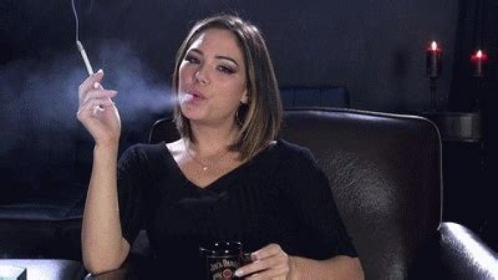 Sasha Alexander Smoking: Exploring the Truth Behind the Rumors