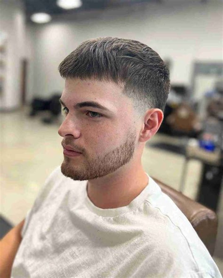 Discover the Perfect Taper Haircut Low for Men: A Detailed Guide