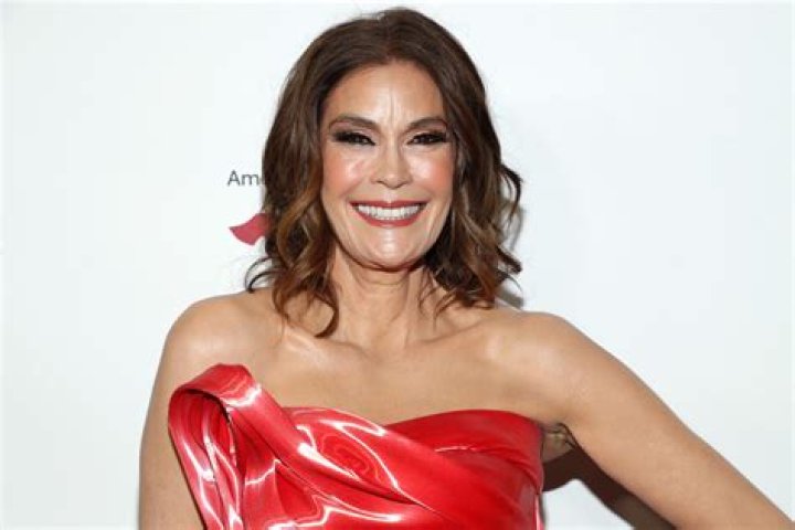 Exploring the Life and Career of Teri Hatcher: A Journey Through Fame and Resilience