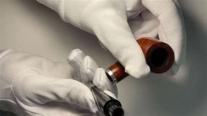 Discovering the Benefits of Using Bentonite Clay in a Tobacco Pipe