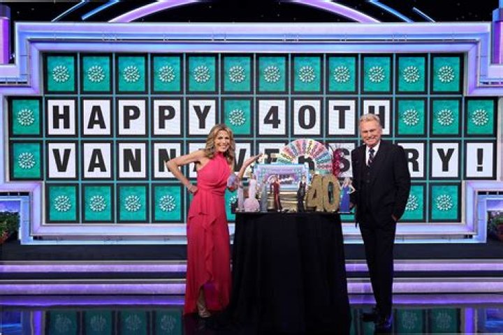 What's Vanna White's Salary Per Episode? You Won't Believe This!