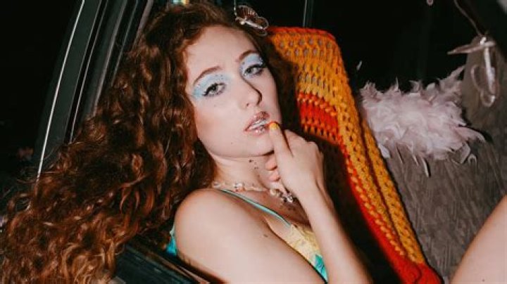 Incredible Height Insights: Unlocking Chappell Roan's Stature