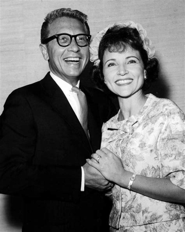 Who is Betty White Married To? A Deep Dive into Her Life and Relationships